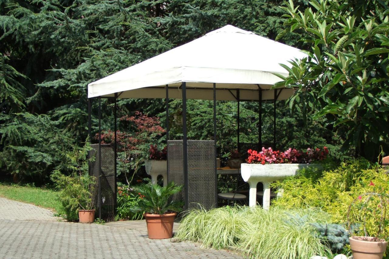 Monolocali In Casa Con Giardino Bellagio Lägenhet Exteriör bild